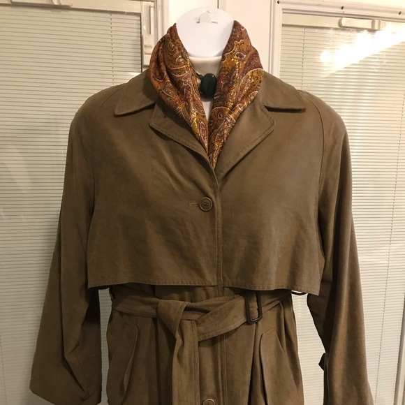 London Fog Trench Coat - Size 12 Reg. - Picture 4 of 9